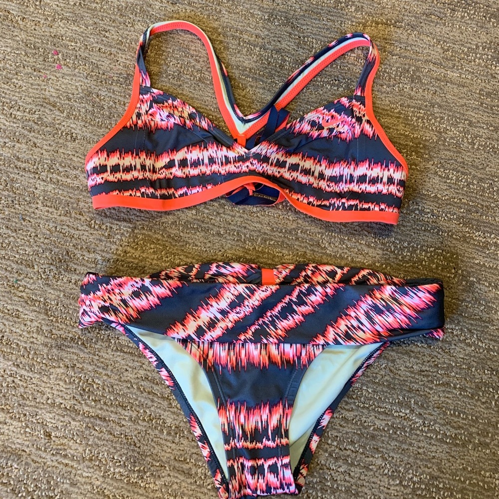 Nike swimsuit set